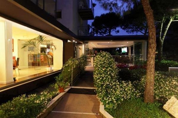 Фото Hotel Martini