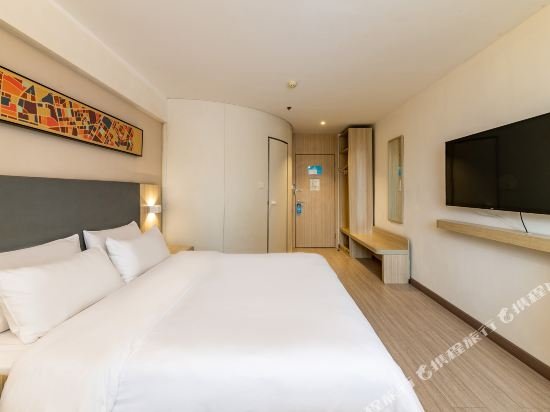 Фото Hanting Hotel Wuhan Lingjiaohu Metro Station