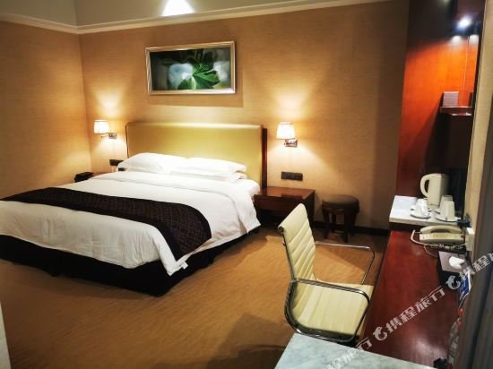 Фото Wuhan Tianchimel Hotel