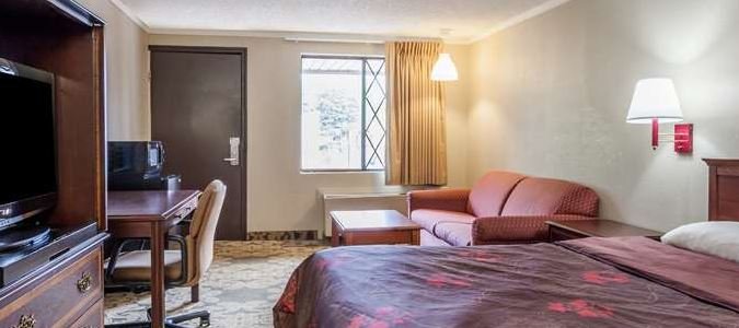 Фото Knights Inn Farmington Hills