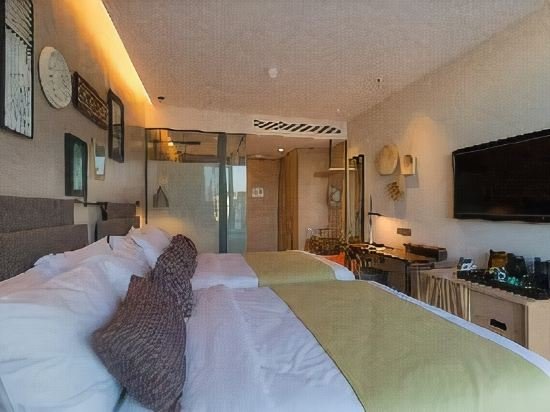 Фото Hotel Indigo Larnaca by IHG