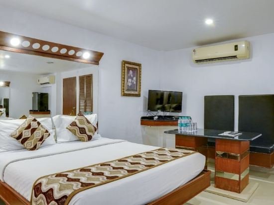 Фото Lotus Bay View Hotel