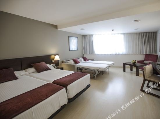 Фото Yomo Centric