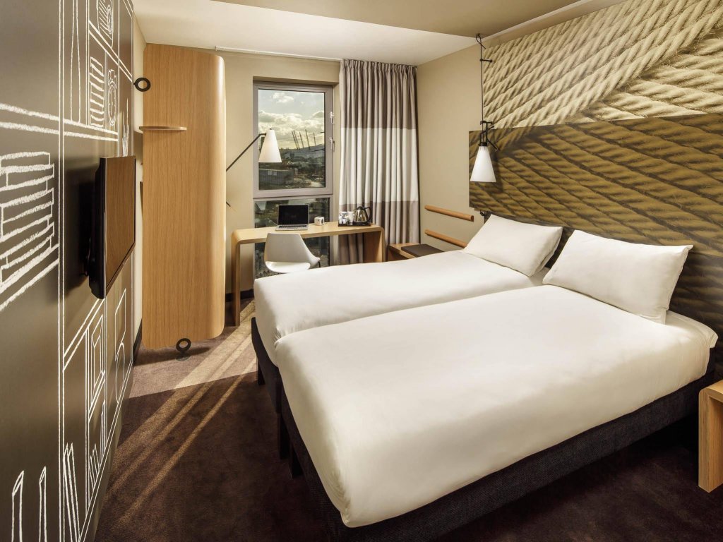 Фото Ibis London Canning Town