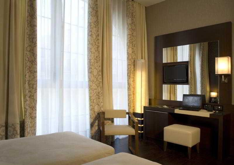 Фото Hotel Colonial Barcelona