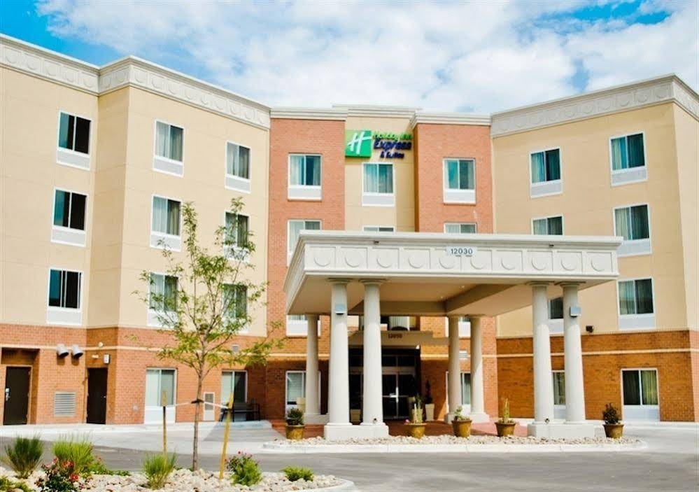 Фото Holiday Inn Express Hotel & Suites Denver North - Thornton, an Ihg Hotel