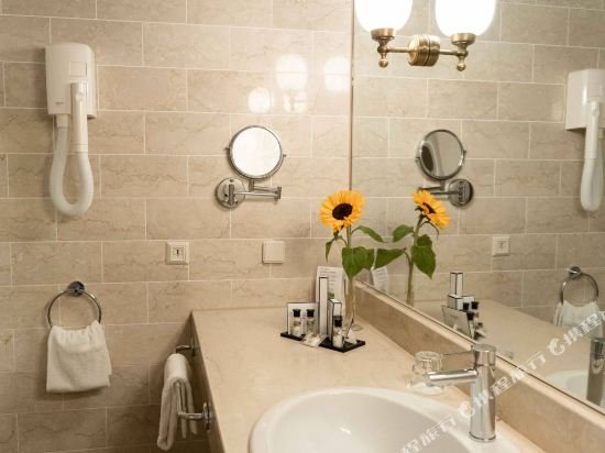 Фото Eventhotel Pyramide