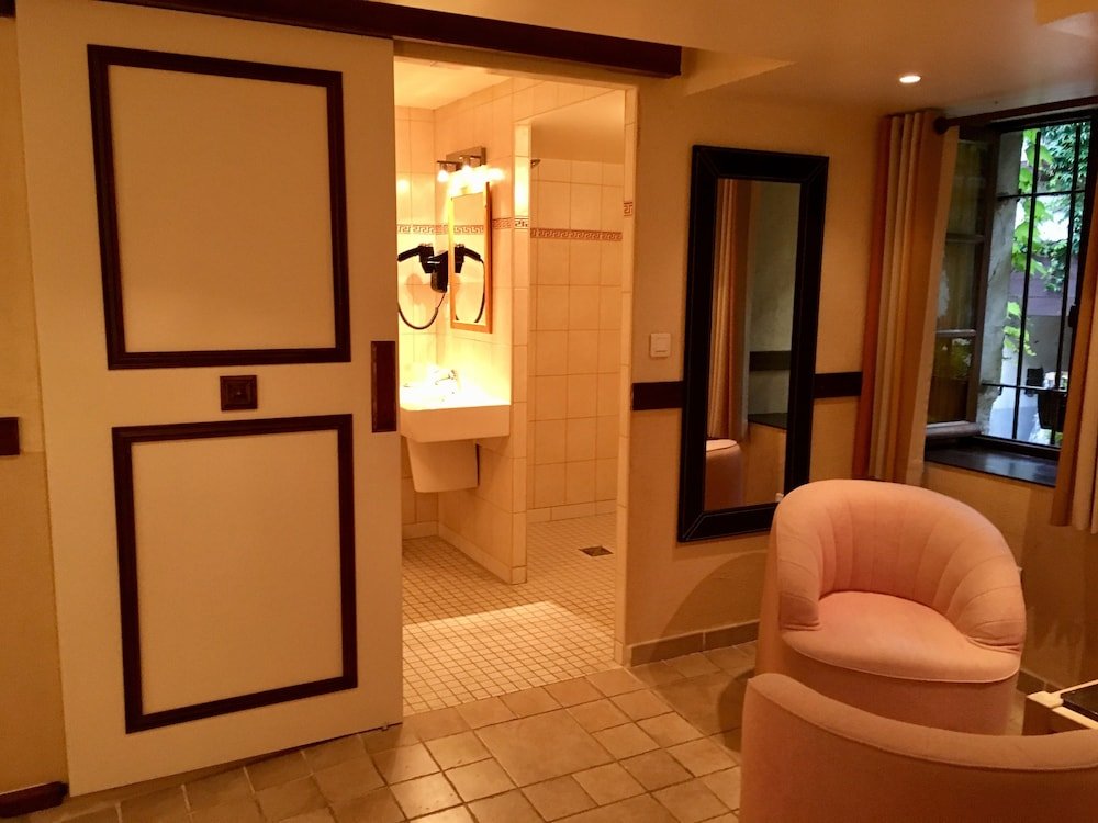 Фото Le Central Boutique Hotel