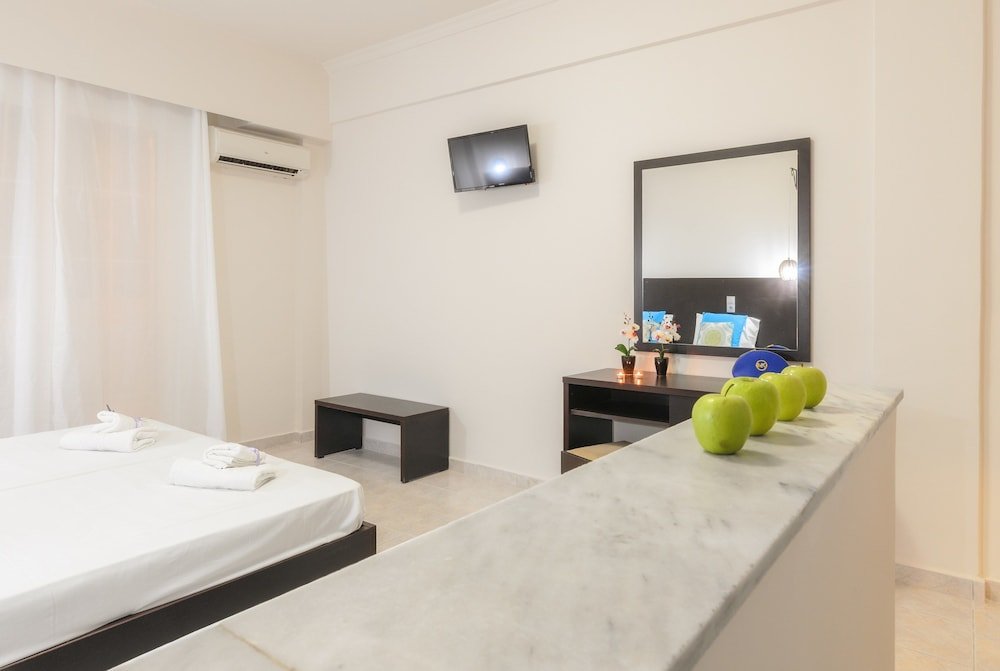 Фото Mouria Studios & Apartments