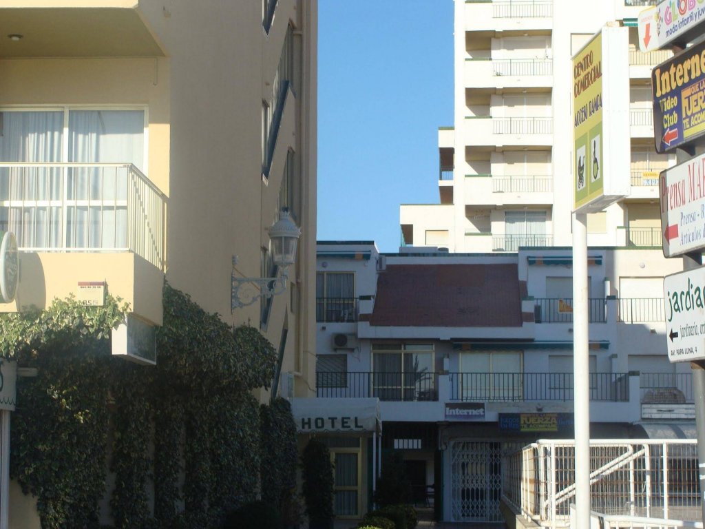 Фото отеля 3