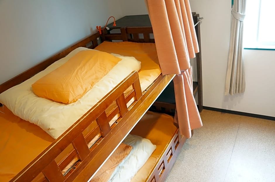 Фото J-Hoppers Osaka Guesthouse