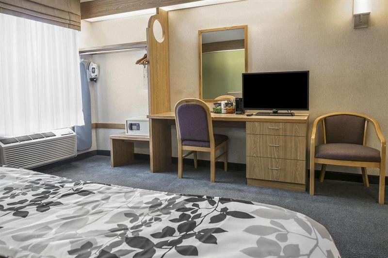 Фото Sleep Inn near Great Lakes Naval Base