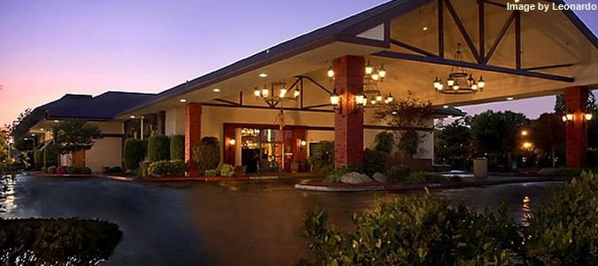 Фото University Square Hotel