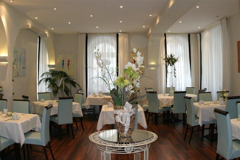 Фото Hotel Merkur