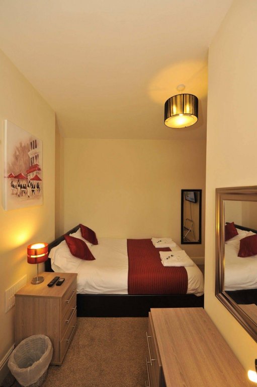 Фото Gails Guest House