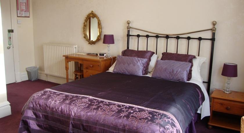 Фото St George's Guesthouse