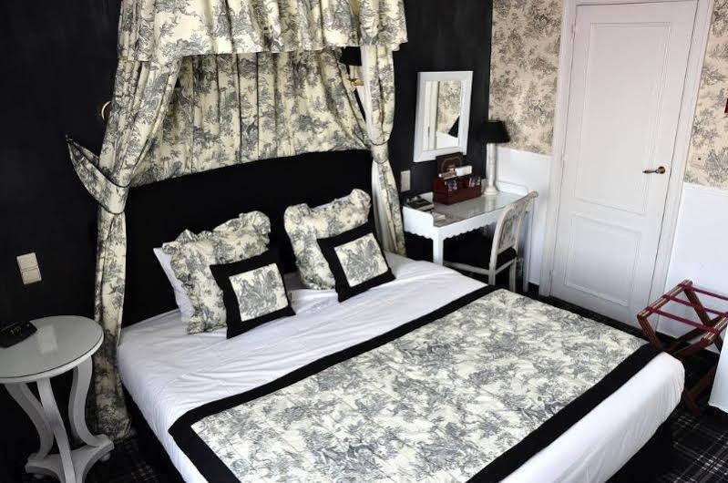 Фото The Pand Hotel