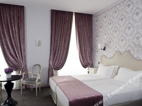 Фото Hotel St Pétersbourg Opéra & SPA