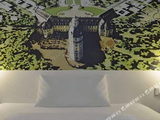 Фото B&b Hotel Karlsruhe