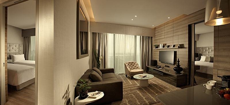 Фото Pan Pacific Serviced Suites Beach Road