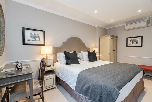Гостиница Knightsbridge Roof Garden Rooms в Лондоне