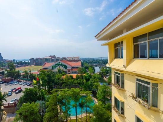 Фото отеля 3