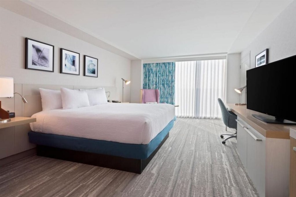 Фото Hilton Garden Inn Boston Brookline, Ma