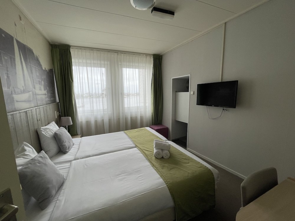 Фото Hotel Restaurant Oostergoo