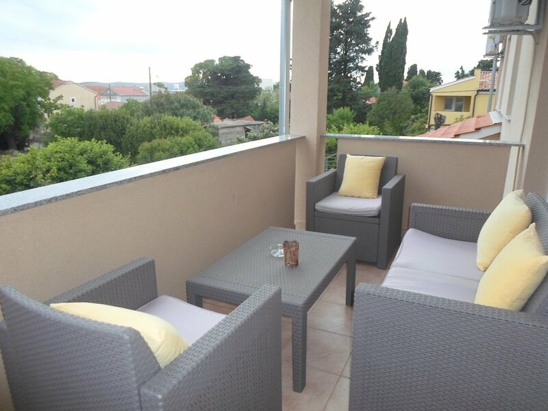 Гостиница Apartmani Golic в Биограде-на-Мору