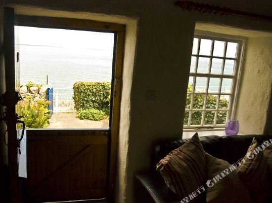 Фото Slieve Donard Cottage