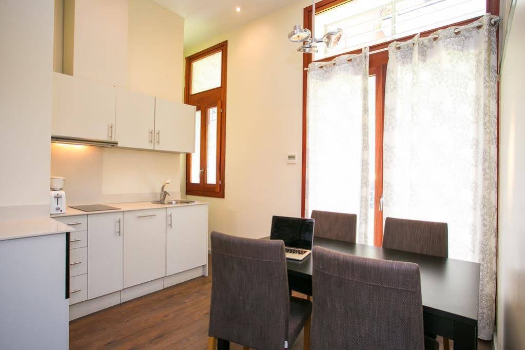 Фото Uma Suites Barceloneta Beach