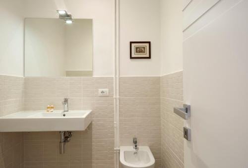 Фото Raffaela's Suite & Rooms