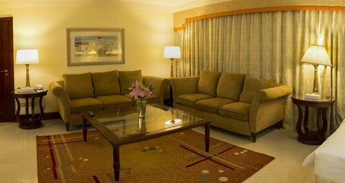 Гостиница City Seasons Suites Dubai в Шардже