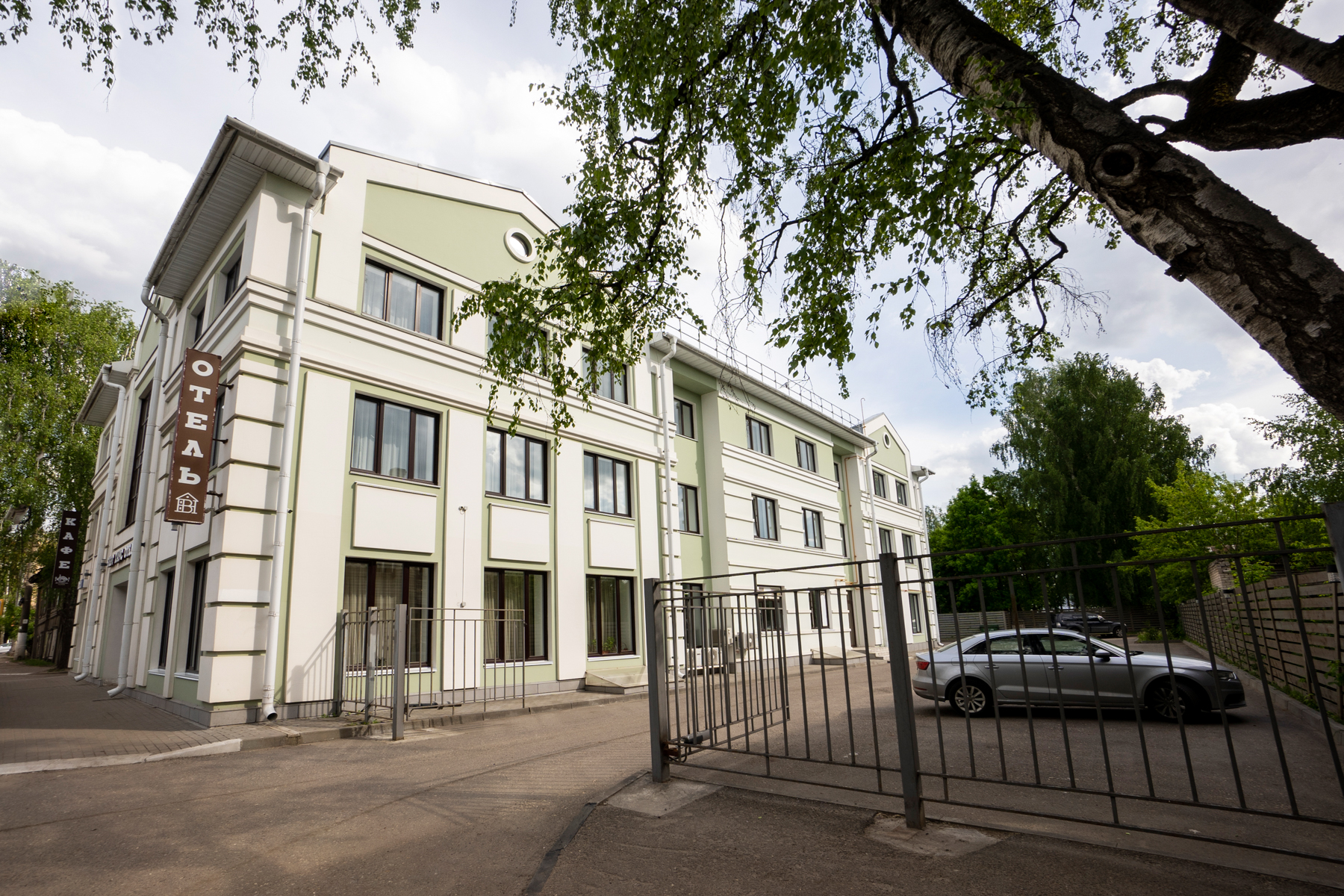 Фото отеля 1