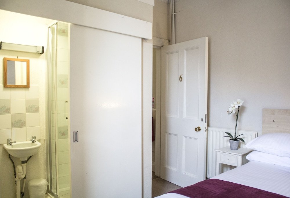 Фото Hazeldene Guest House