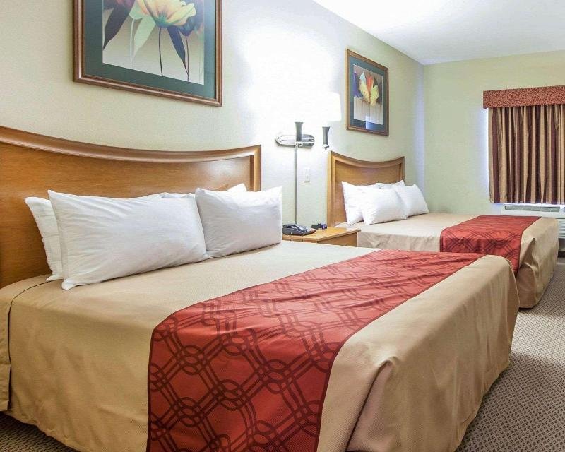 Фото Econo Lodge Inn & Suites Rockmart