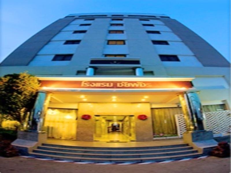 Фото Chaipat Hotel