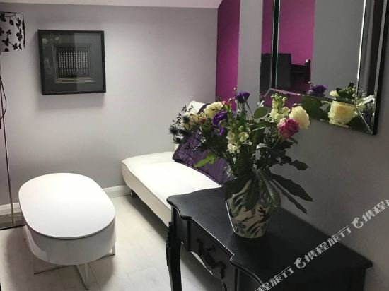 Фото The Oxford Studios