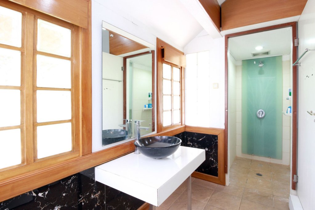 Фото Beverly Dago Apartment by HouseinBandung