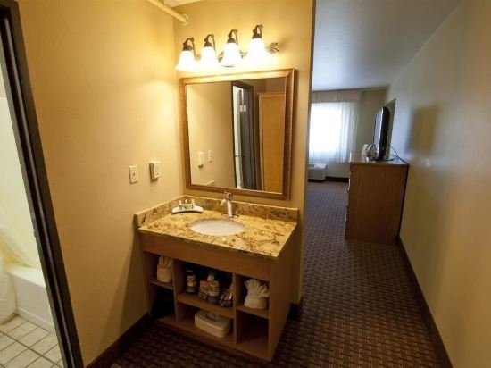 Фото Best Western Plus GranTree Inn