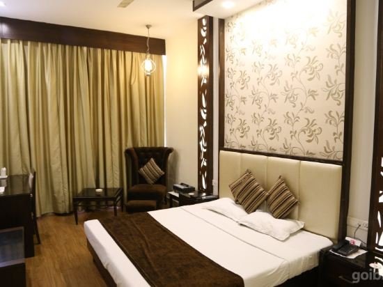 Фото Oyo Premium Opposite Panchkula Bus Stand