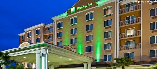 Гостиница Holiday Inn & Suites Lake City, an Ihg Hotel