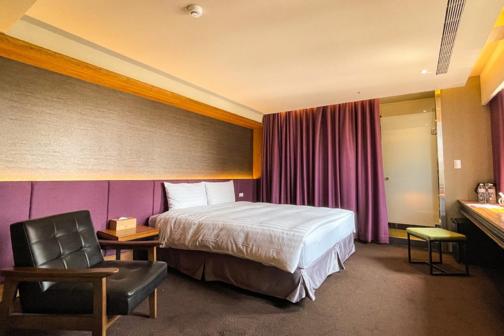 Фото Goodmore Hotel