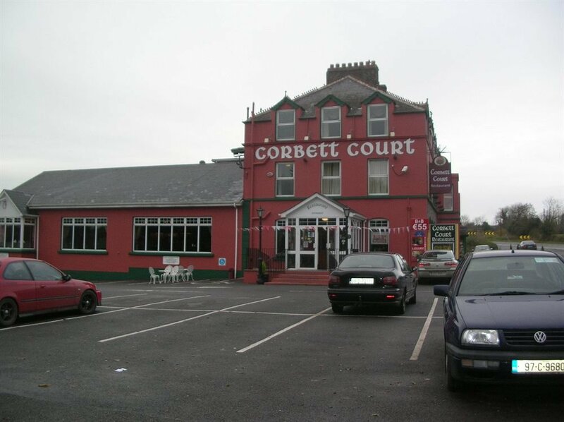 Гостиница Corbett Court