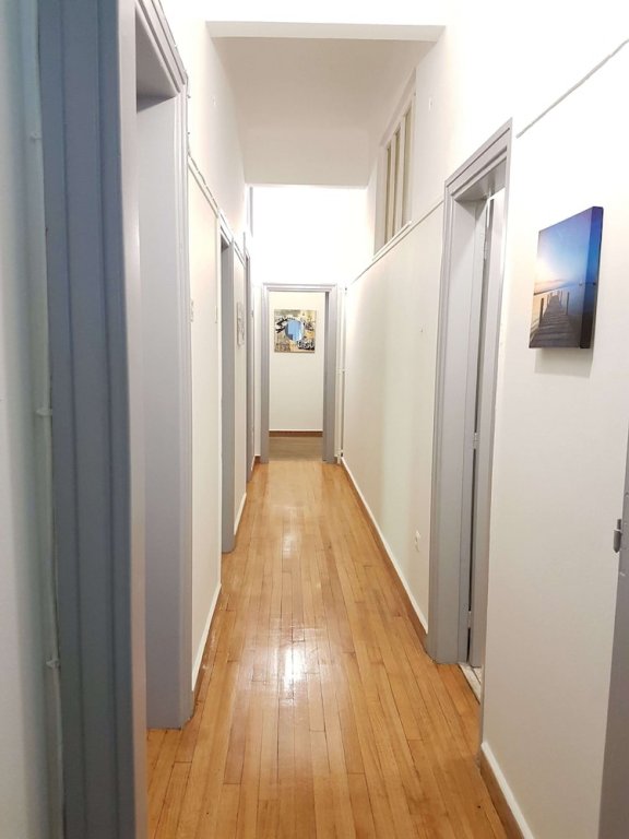 Фото Erra - Taupe - Athens Center, 140m², 4 Bd, 2 Bath
