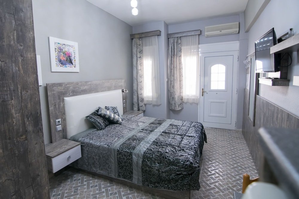 Фото Avra Comfort Rooms- Family