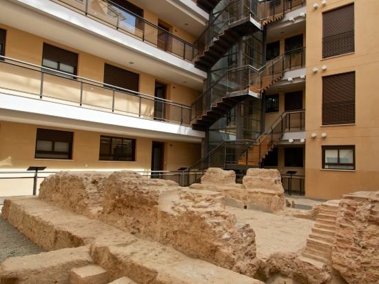 Фото Apartments Duque de Hornachuelos