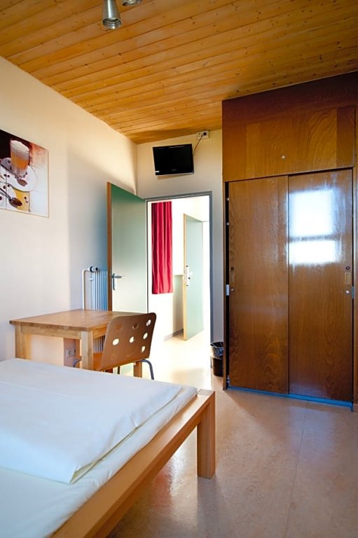 Фото Haus International Hostel