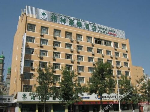 Гостиница GreenTree Inn Urumqi South Xinhua Road Hotel в Урумчи