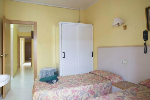 Гостиница Hostal Alhambra Tarragona в Таррагоне